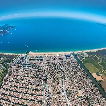 Magnifica Casa Cerca Del Mar * 艾姆布里亚布拉瓦