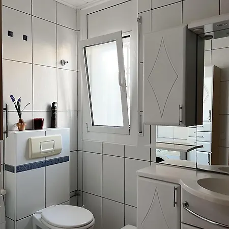 Magnifica Casa Cerca Del Mar 艾姆布里亚布拉瓦